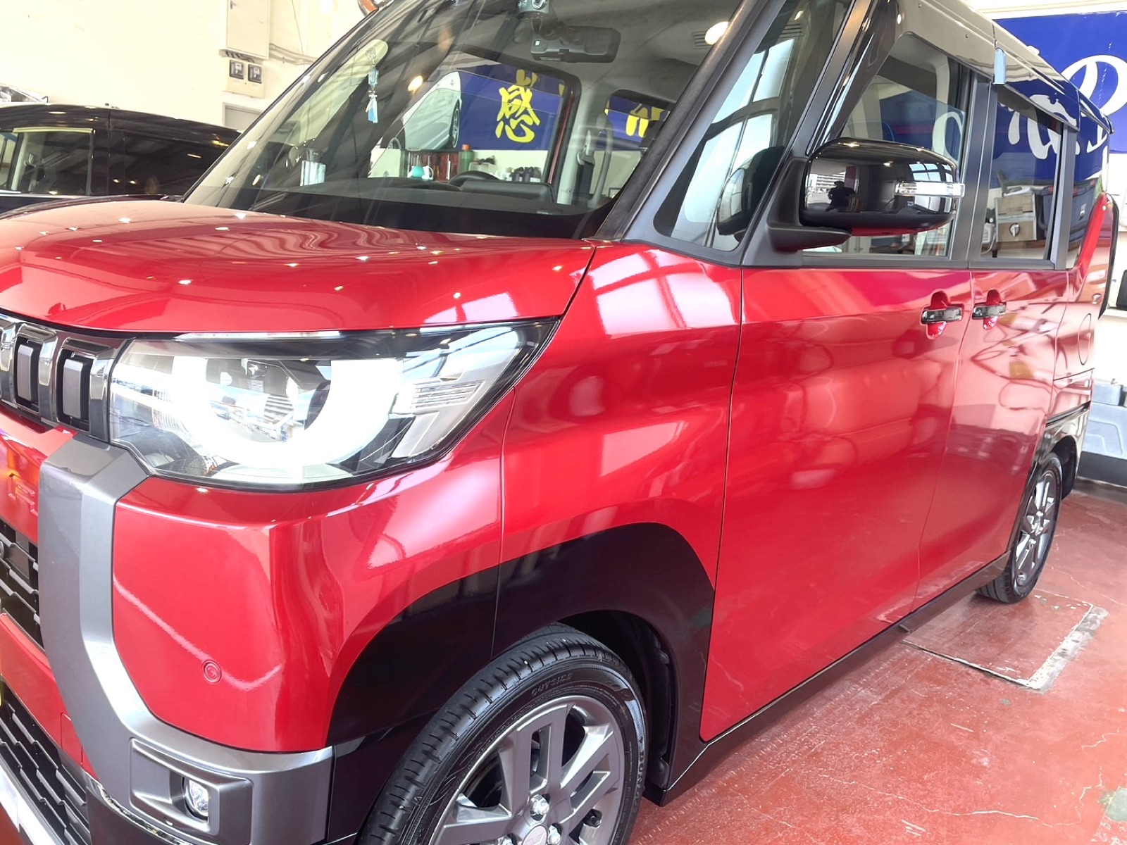 純水手洗い洗車とONE SHINEで仕上げた濃色のお車（洗車工房グループ施術例）
